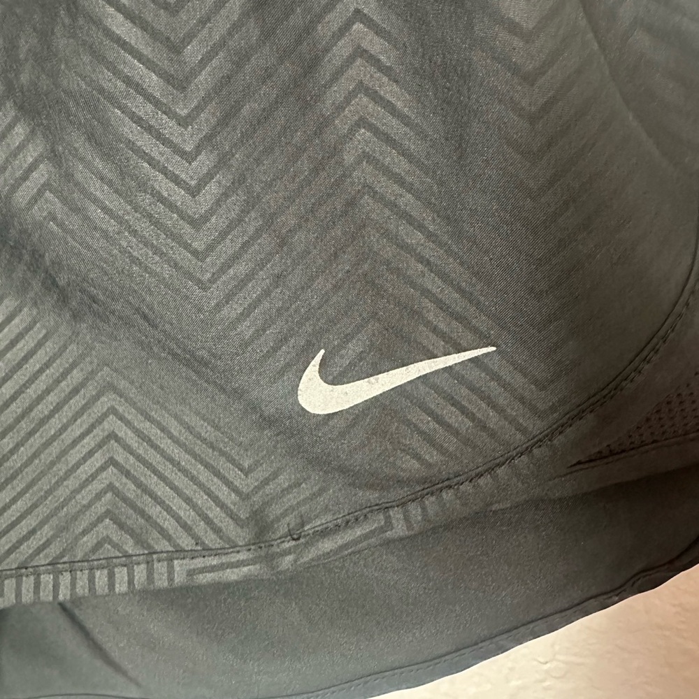 Nike Women's dri-fit tempo 3” running shorts black pattern sz L activewear - Picture 2 of 4
